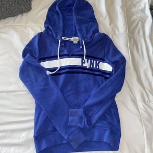 PINK beach sweatshirt !